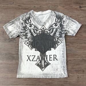Y2K XAVIER CROSS AND WINGS ALL OVER PRINT VNECK TSHIRT MENS SMALL